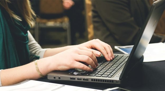 Uses of Email Signature Tips