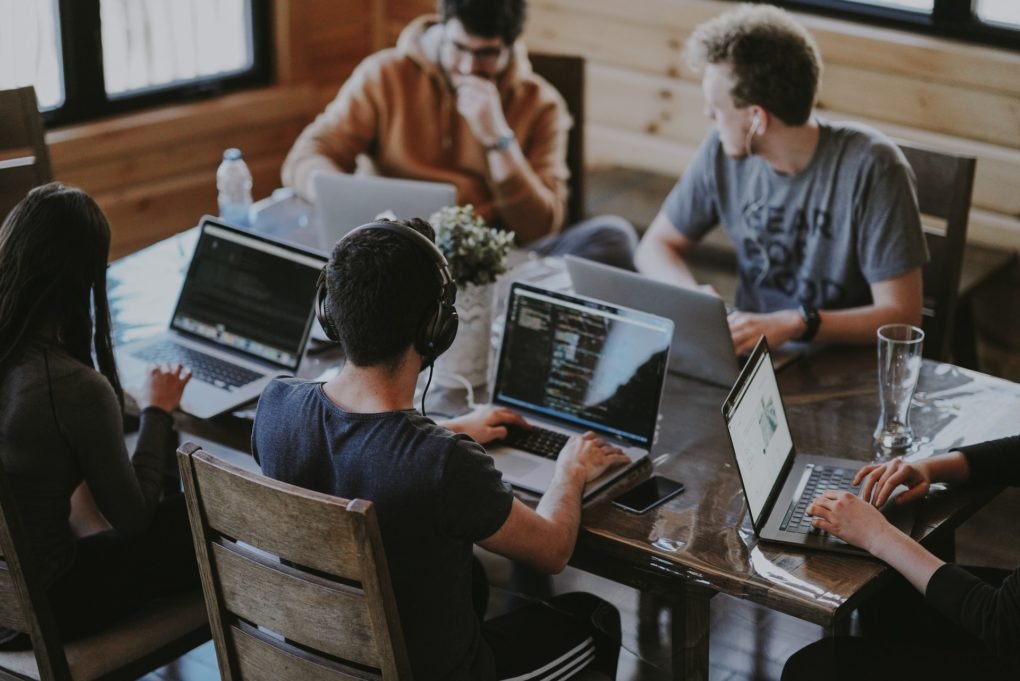 Tools to Grow Your B2B Business or Startup- featured image