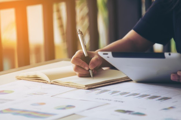 5 Tips to Look in Business Plan Writers