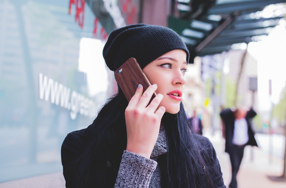 women talking on phone