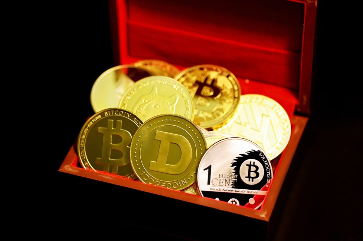 Why are cryptocurrencies so popular?