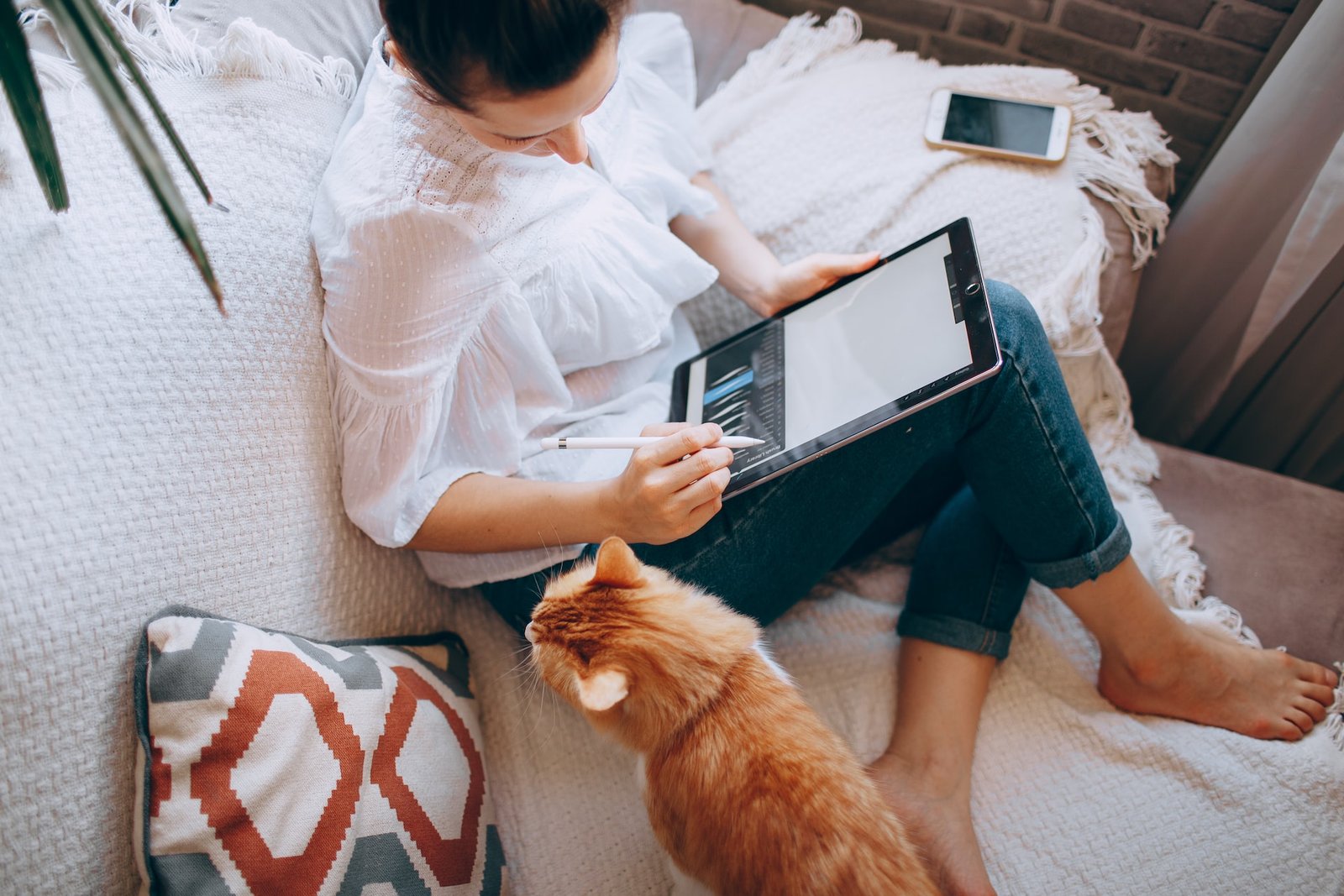4 Factors to Keep in Mind When Setting Up a Home Business